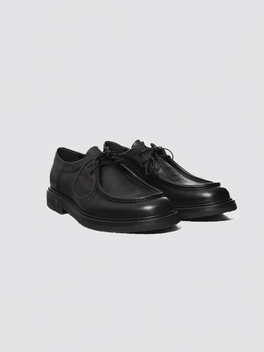 Veterschoenen in Kalfleer met Noorse Naden Zwart