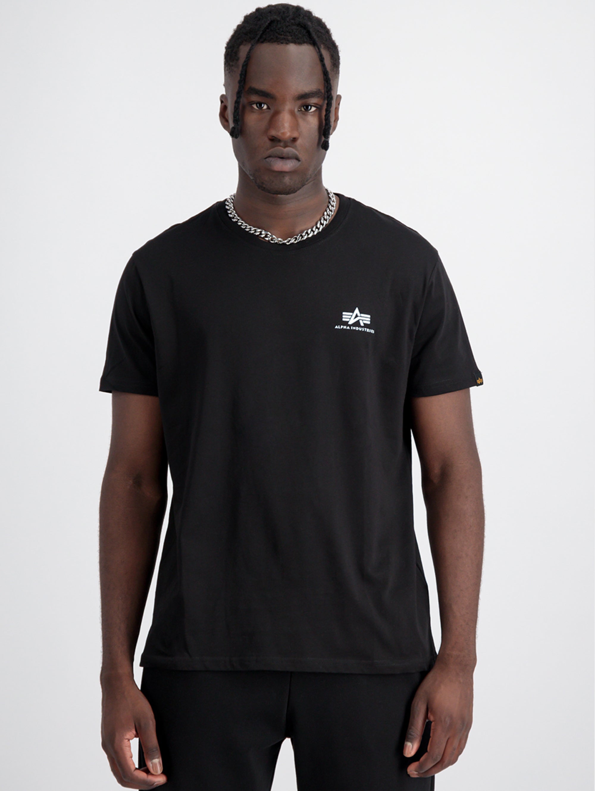 ALPHA INDUSTRIES T-shirt with Logo on the Chest Black – TRYME Shop