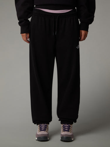 THE NORTH FACE-Pantaloni Joggers Essential Nero-TRYME Shop