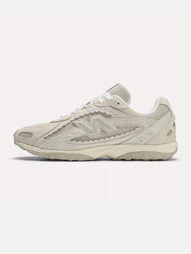 NEW BALANCE-Sneakers con Suola Bassa 204L Beige-TRYME Shop