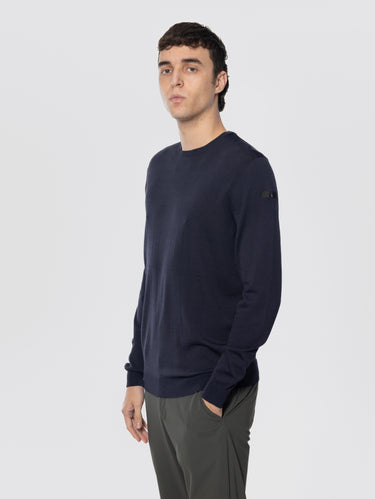 Pull col rond en fil extensible bleu