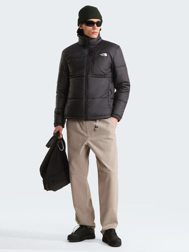 Schwarze Jacke mit WindWall-Beschichtung