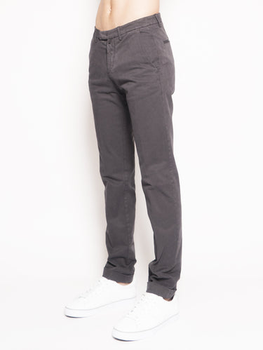Pantalon chino gris