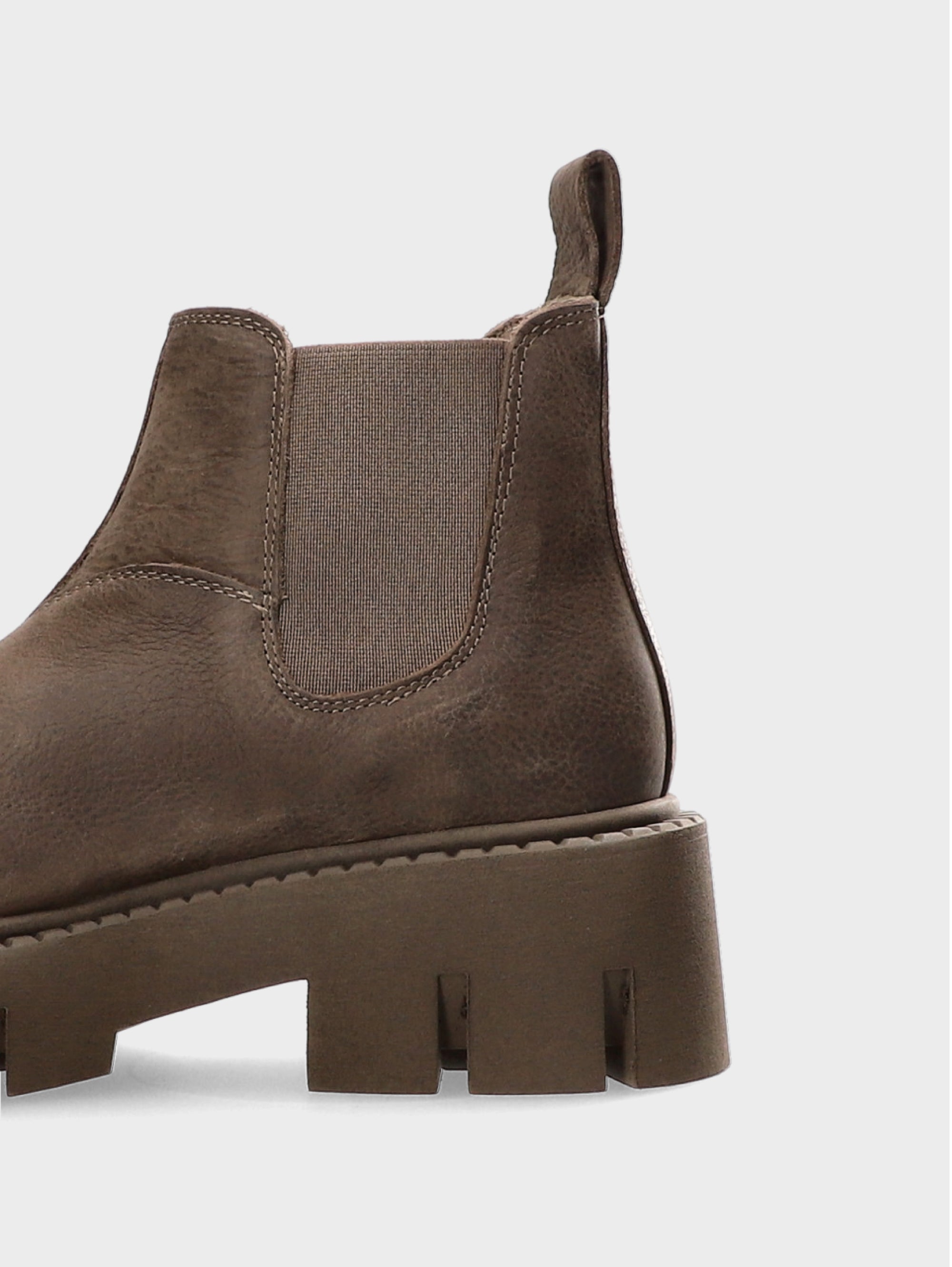 Chelsea ankle boots with tortora tank sole