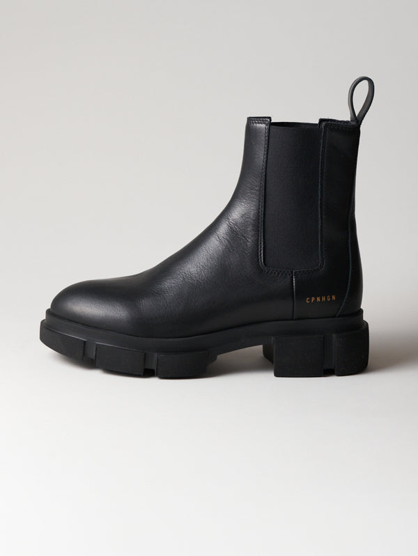 COPENHAGEN-Tronchetti Chelsea in Vitello Nero-TRYME Shop