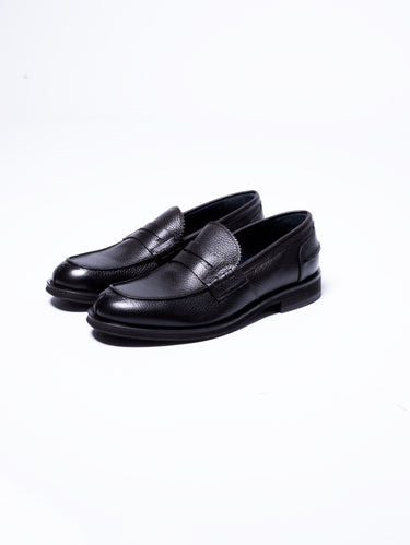 Mocassin penny loafer en cuir martelé marron foncé