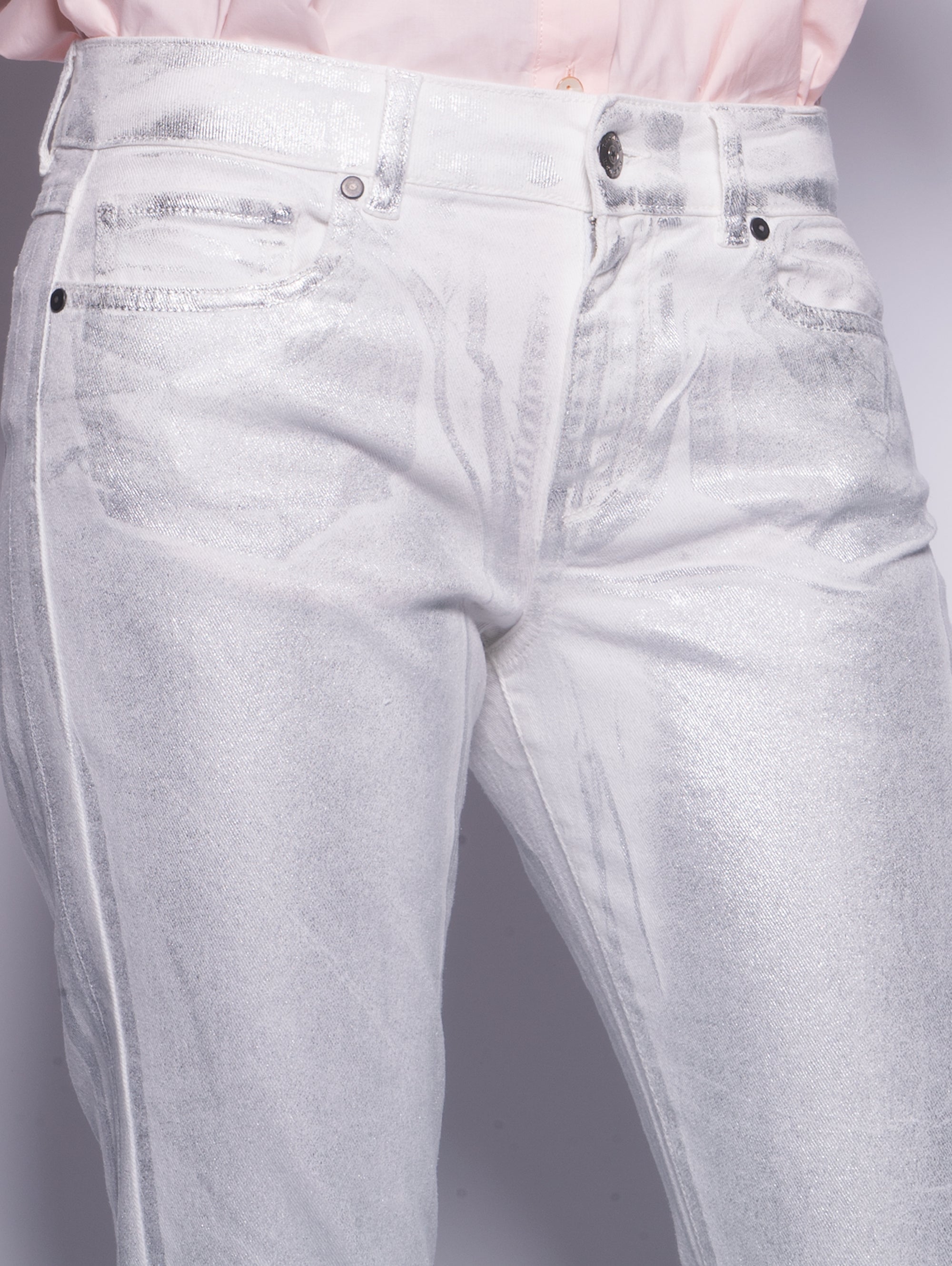 Silberbeschichtete Jeans