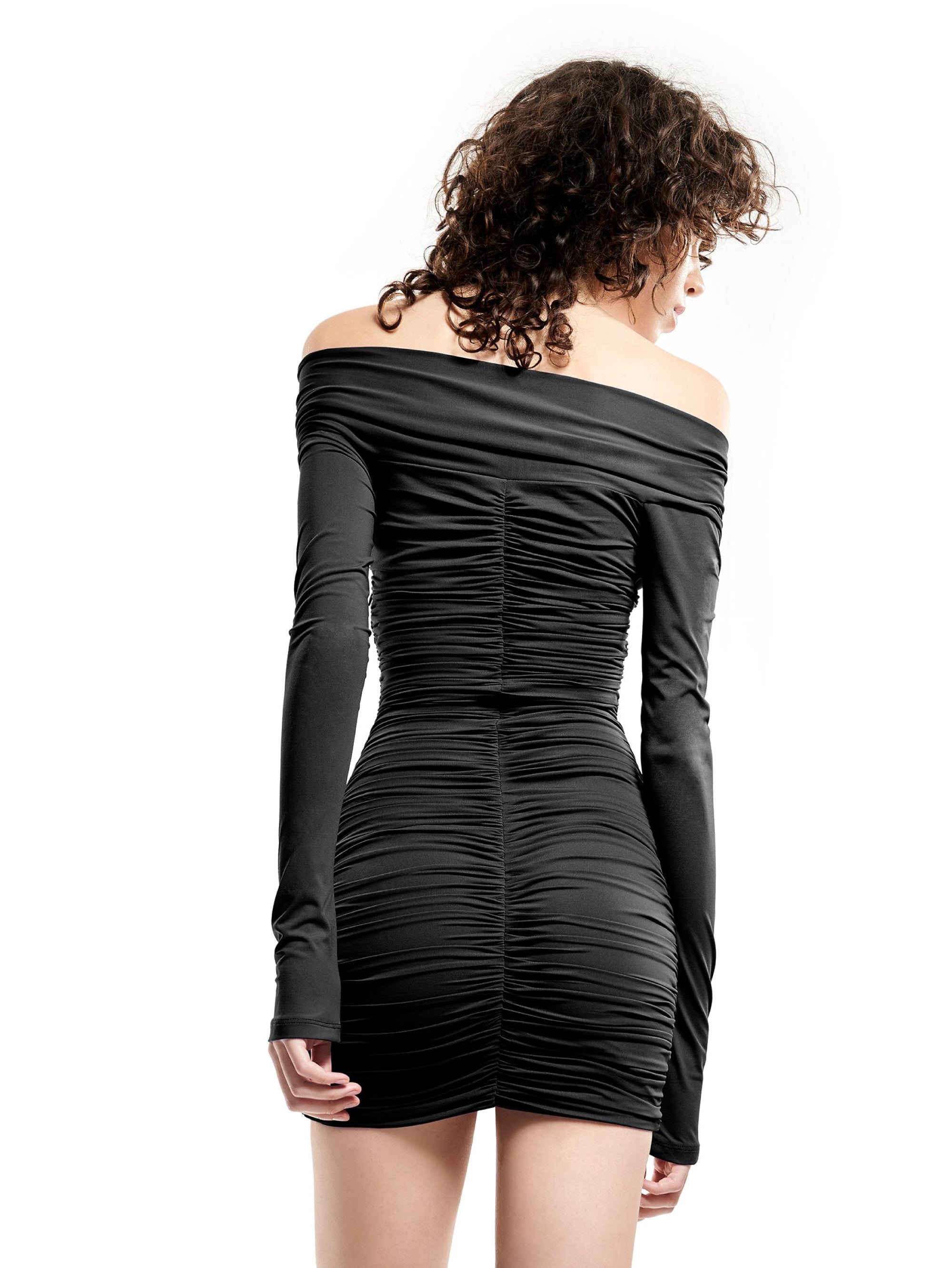 Plissiertes Kleid mit langen Ärmeln Schwarz