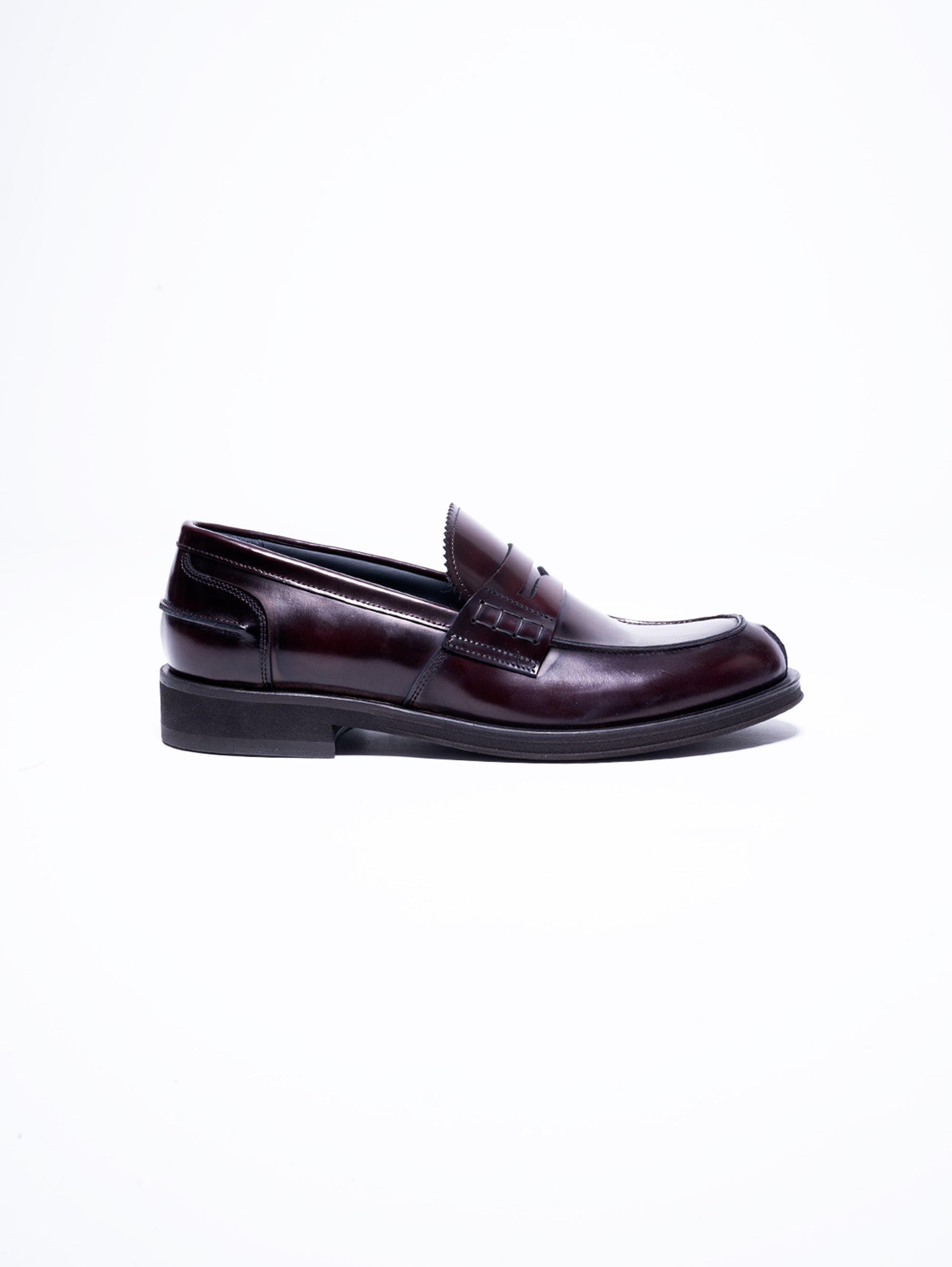 Penny Loafer moccasin in Bordeaux abrasive