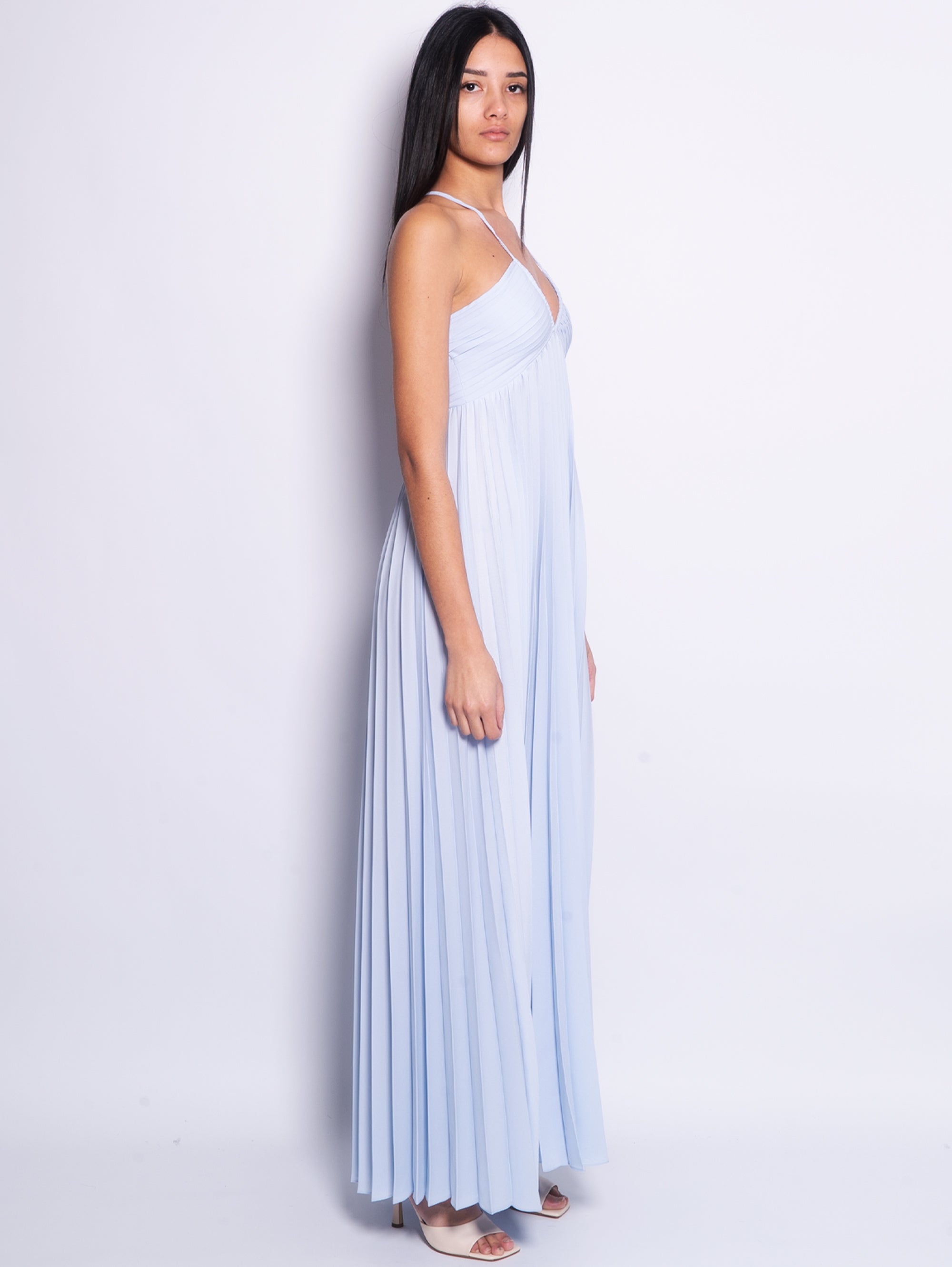 Long pleated dress with crisscross in powder blue