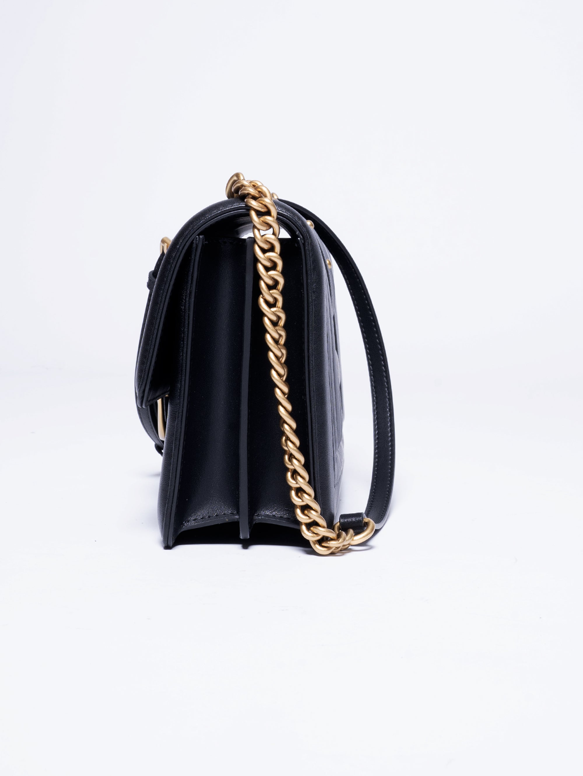 Tasche mit schwarzen Bombè-Details