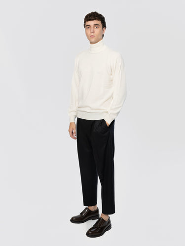Pantaloni in Flanella con Pinces Nero