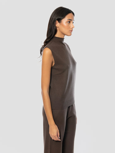 Maglia Smanicata con Collo a Cratere Marrone