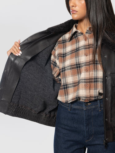 Bomber Pilot in Pelle con Collo Furry Testa di Moro