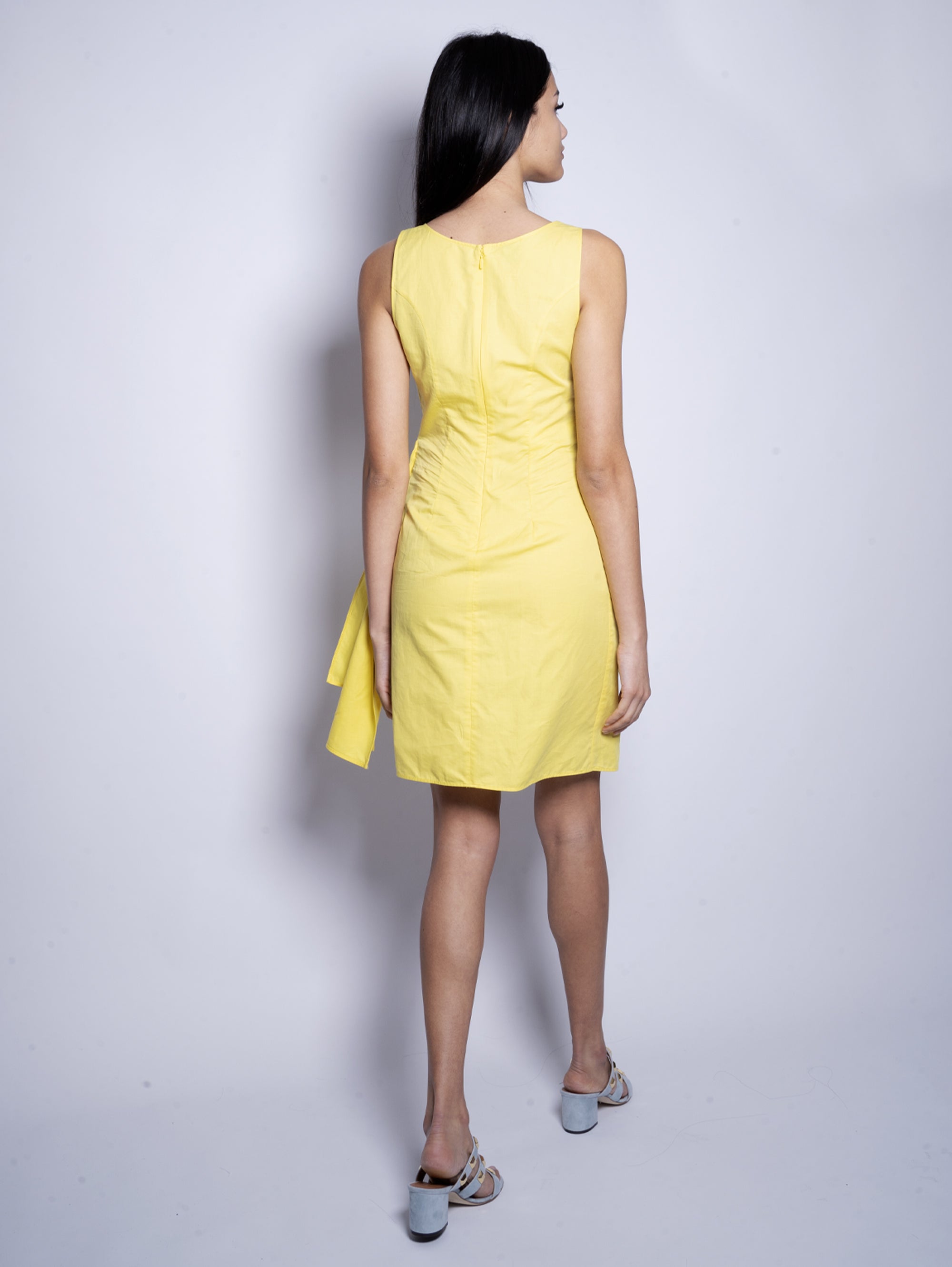 Kleid mit Schleife aus gelber Leinenmischung