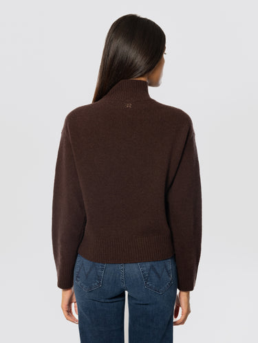 Maglia Collo Alto con Ricami in Lana Moro