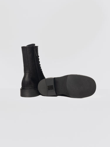 Zware leren veterlaars in zwart