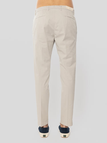 Slim fit broek van katoenen gabardine grijs