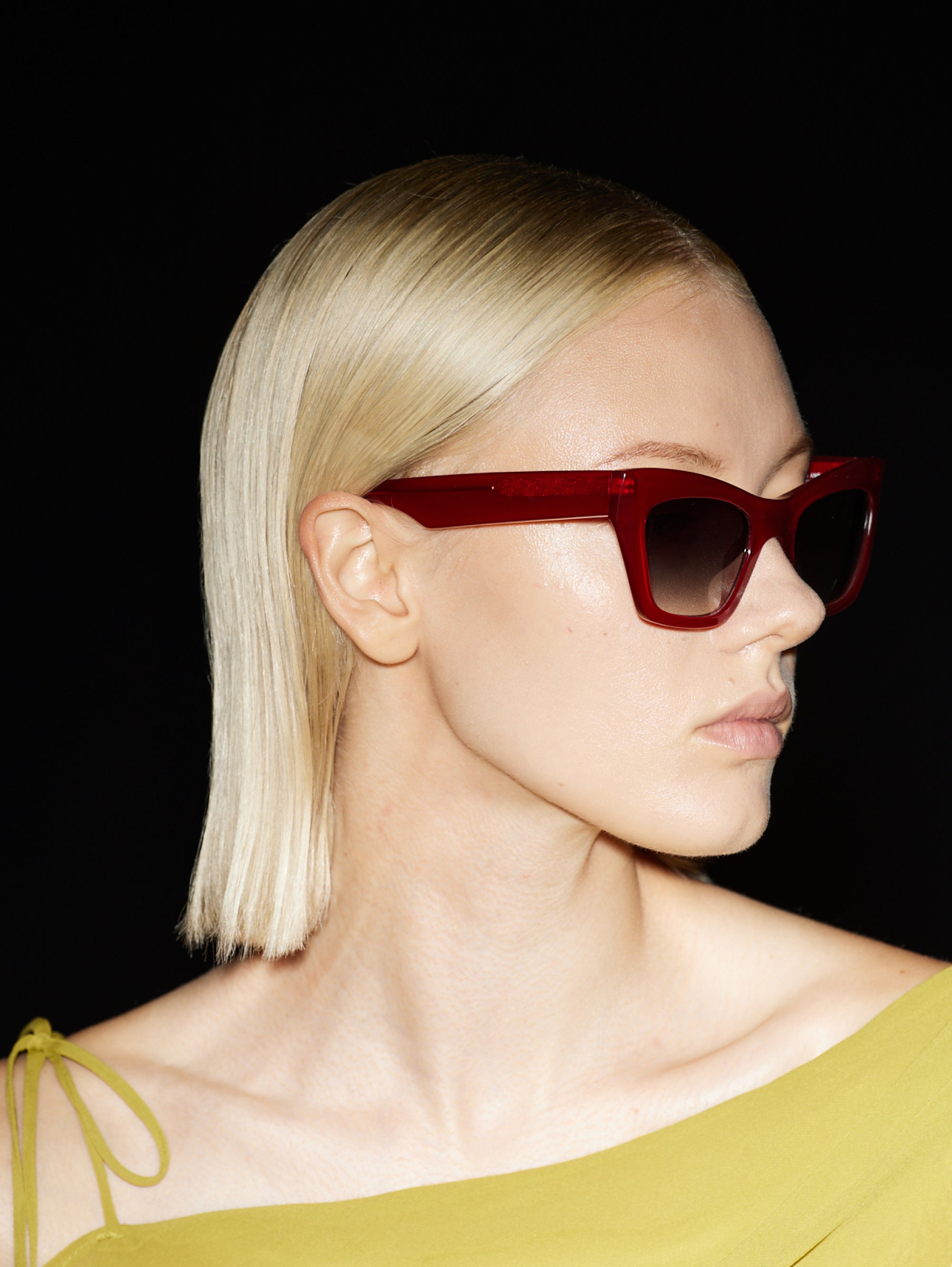 Maryle Bone Rote Sonnenbrille