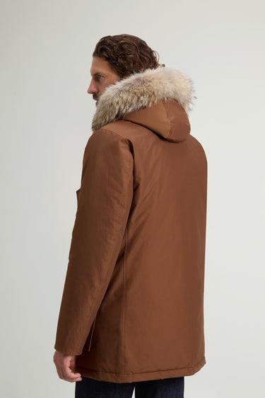 Parka-Jacke aus braunem Ramar