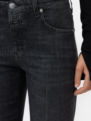 Gillan-Jeans mit ausgestelltem Bein Schwarz