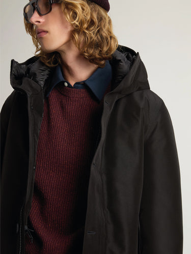 Schwarzer Parka aus zweilagigem GORE-TEX