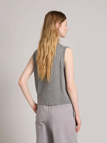 Strickweste mit Knöpfen in Grau Melange