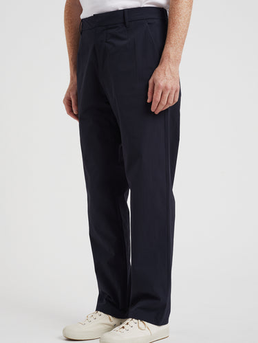 Hose aus leichtem, elastischem Stoff Mitternachtsblau