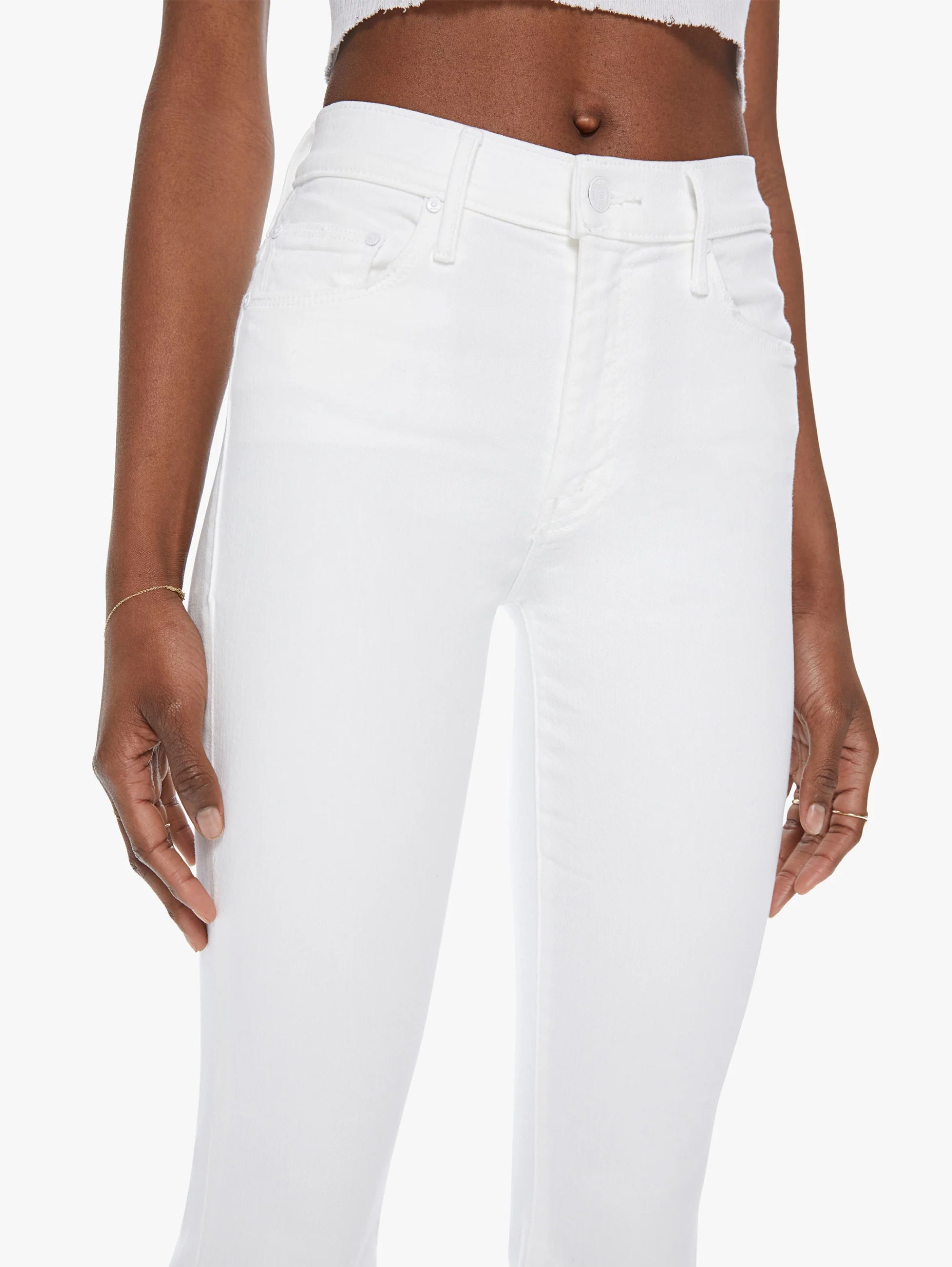Jeans-Schlag mit weißem Fransensaum