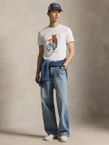 Slim Fit T-Shirt mit Polo Bear auf weißem Fahrrad