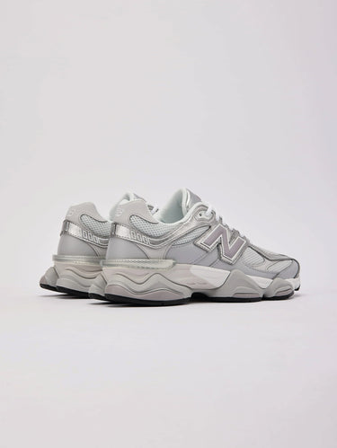 Dames sneakers Futuristisch 9060 Grijs/Zout