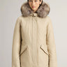 WOOLRICH-Parka Arctic con Cappuccio in Raccoon Beige-TRYME Shop
