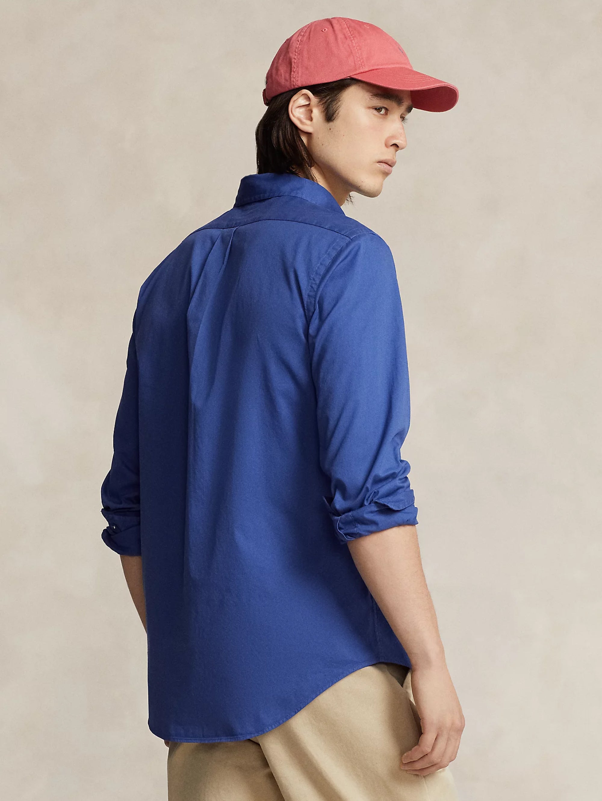 Blaues, stückgefärbtes Twill-Hemd