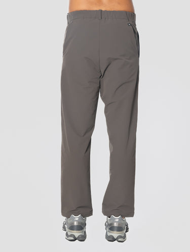 Pantalon à pinces et poches arrière diagonales espresso