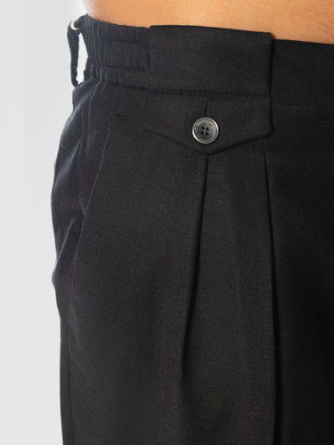 Pantalon en laine vierge à pinces noir