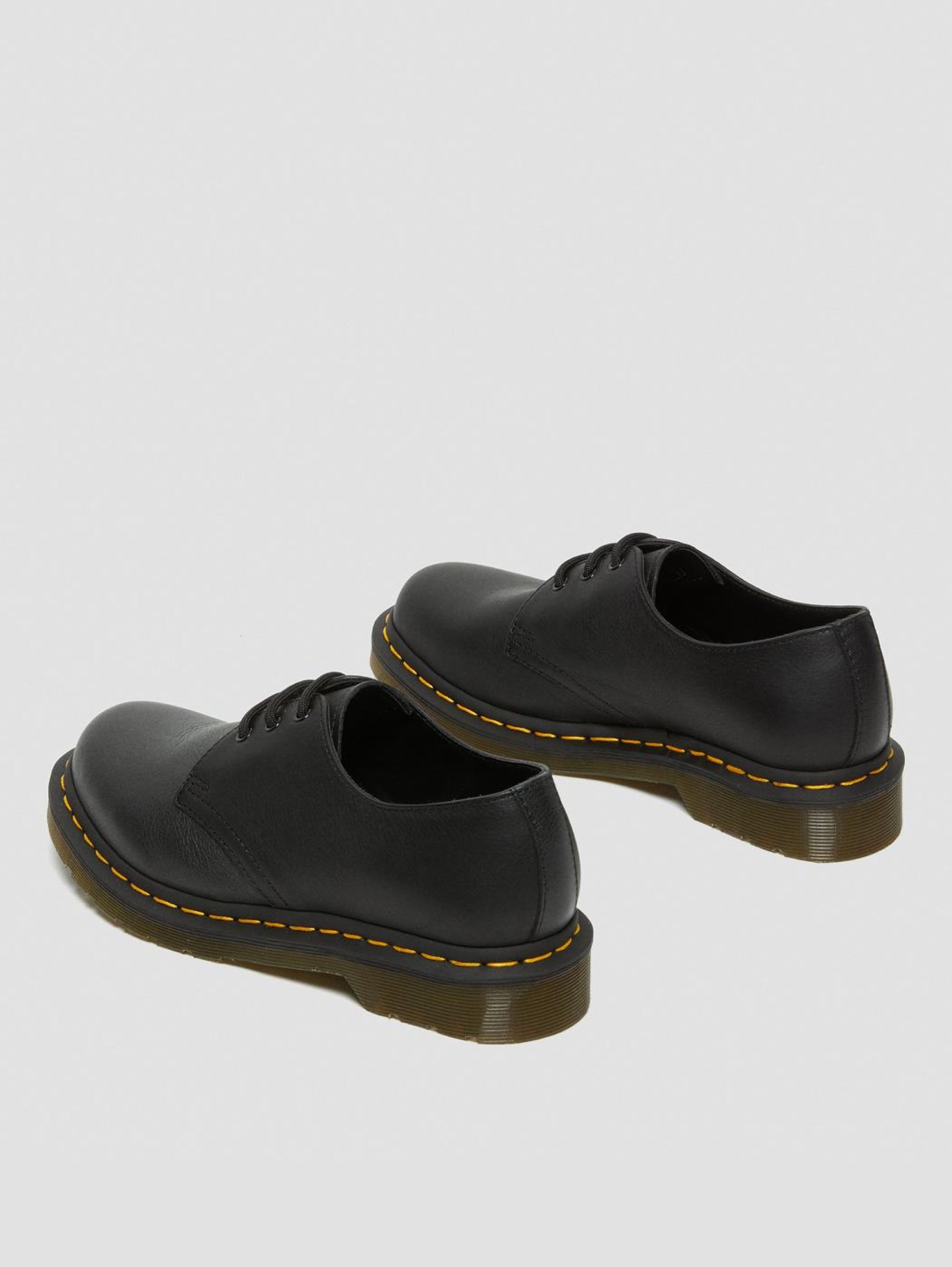 Flache Schuhe zum Schnüren Modell 1461 Schwarz