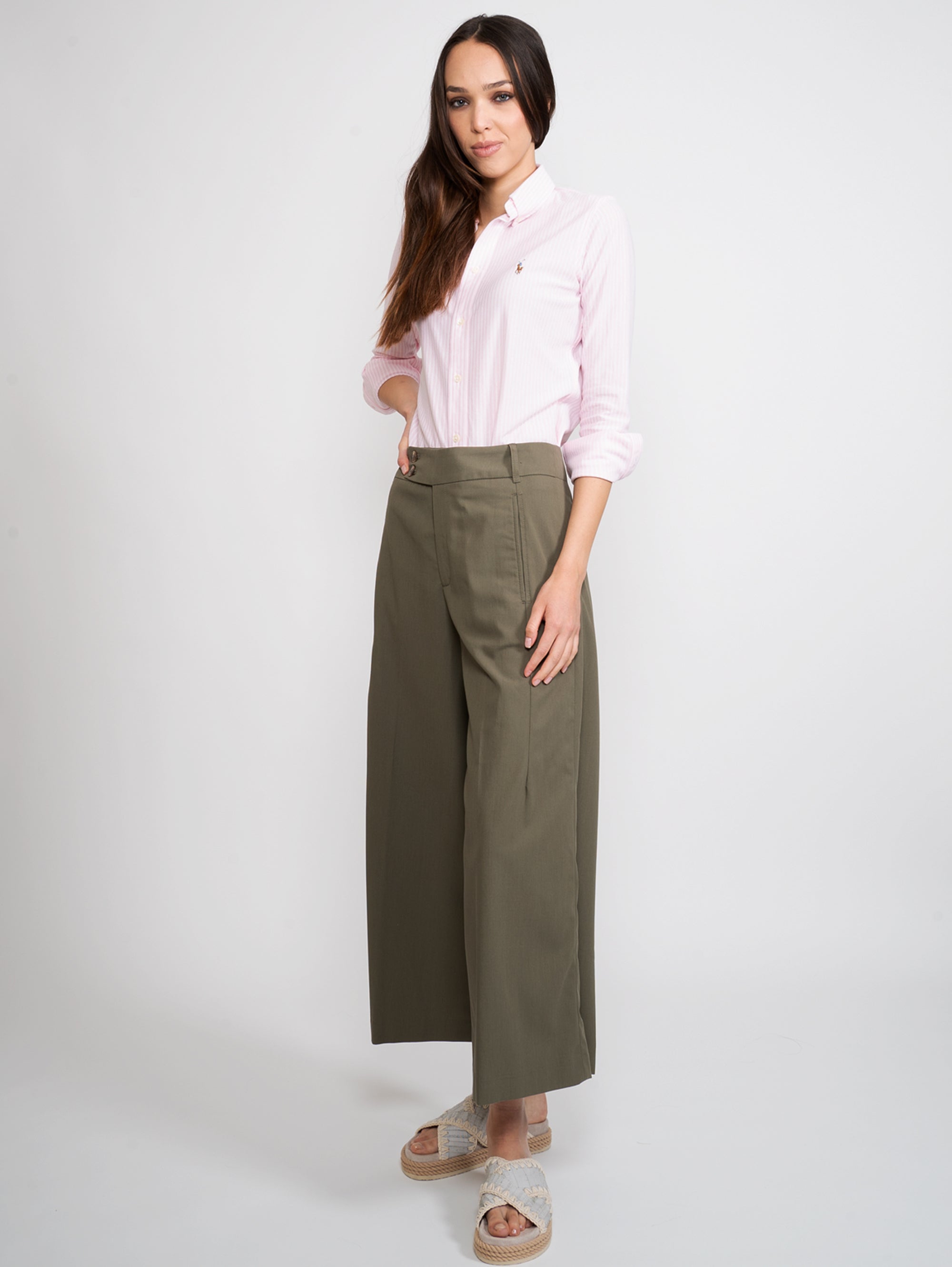 Cropped Green Trousers