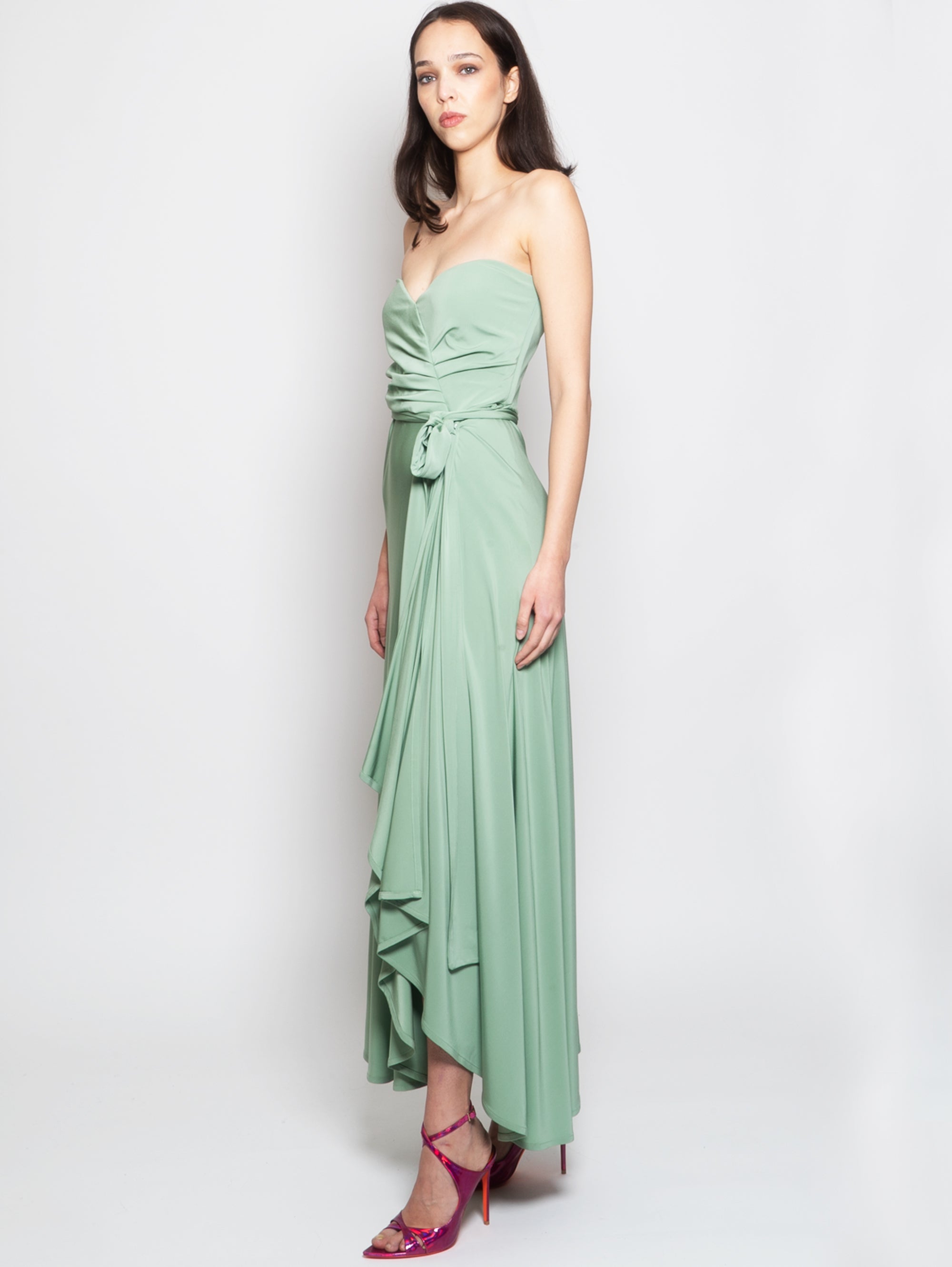 Langes Kleid mit herzförmigem Ausschnitt in Blaugrün