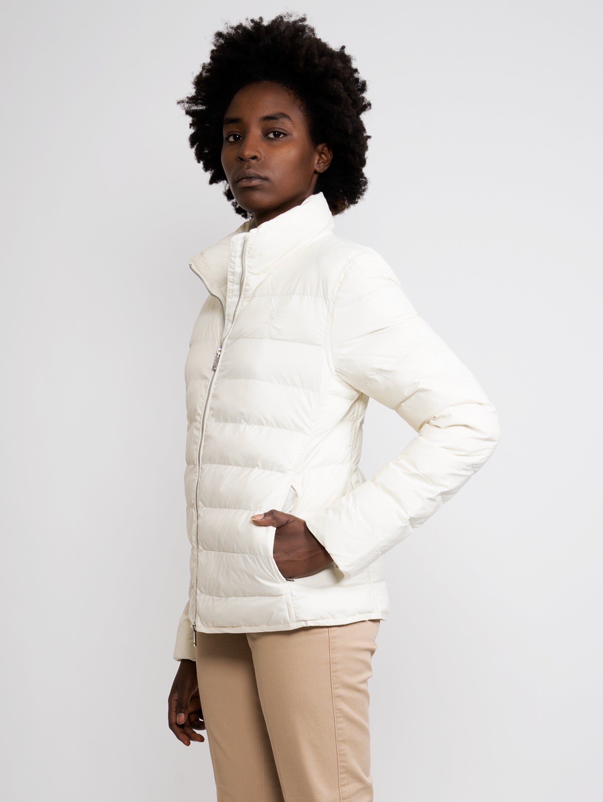 Short Quilted Down Jacket with Straight White Collar