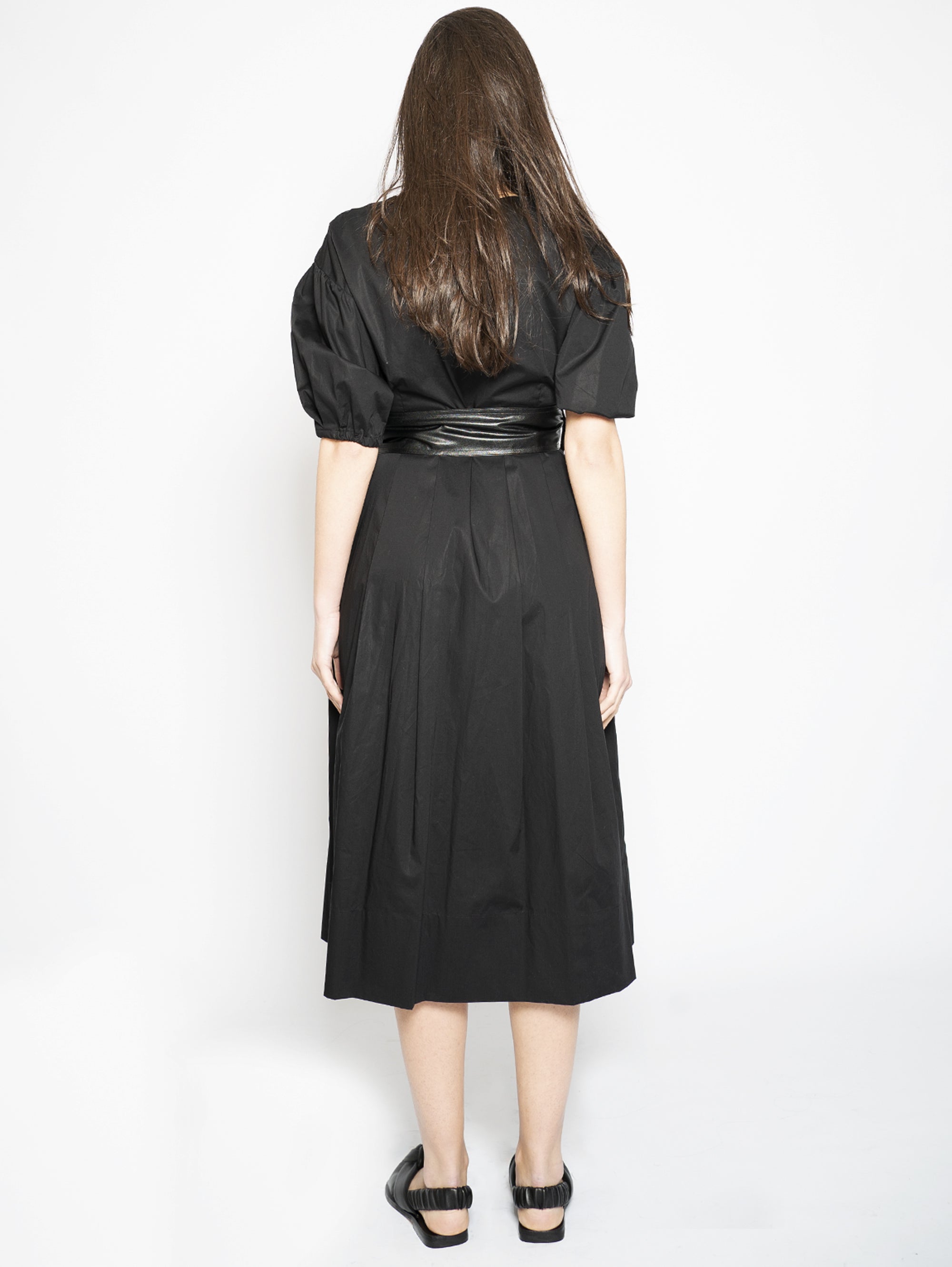 Popeline-Kleid mit schwarzem Gürtel