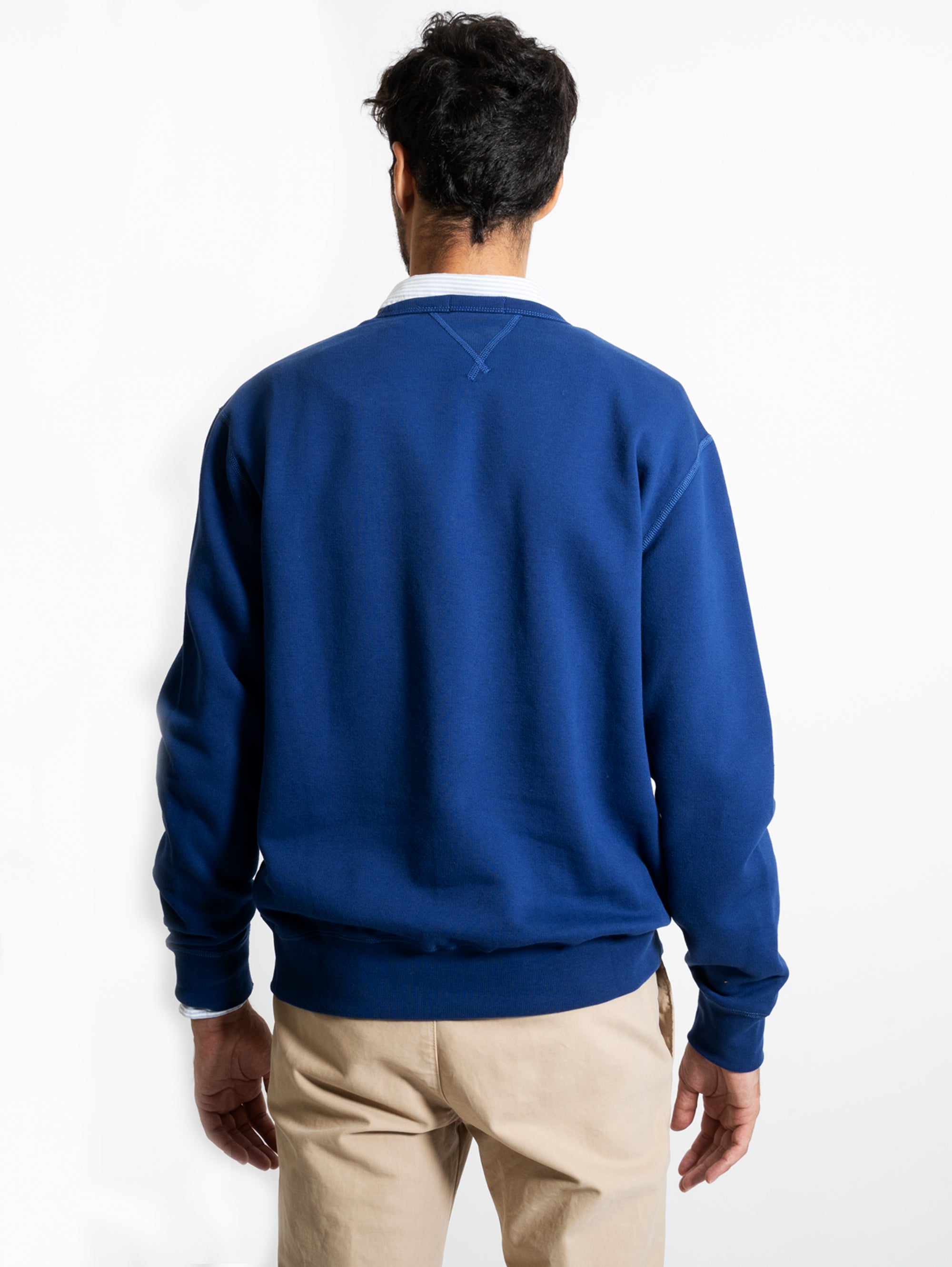 Blaues Sweatshirt mit Rundhalsausschnitt