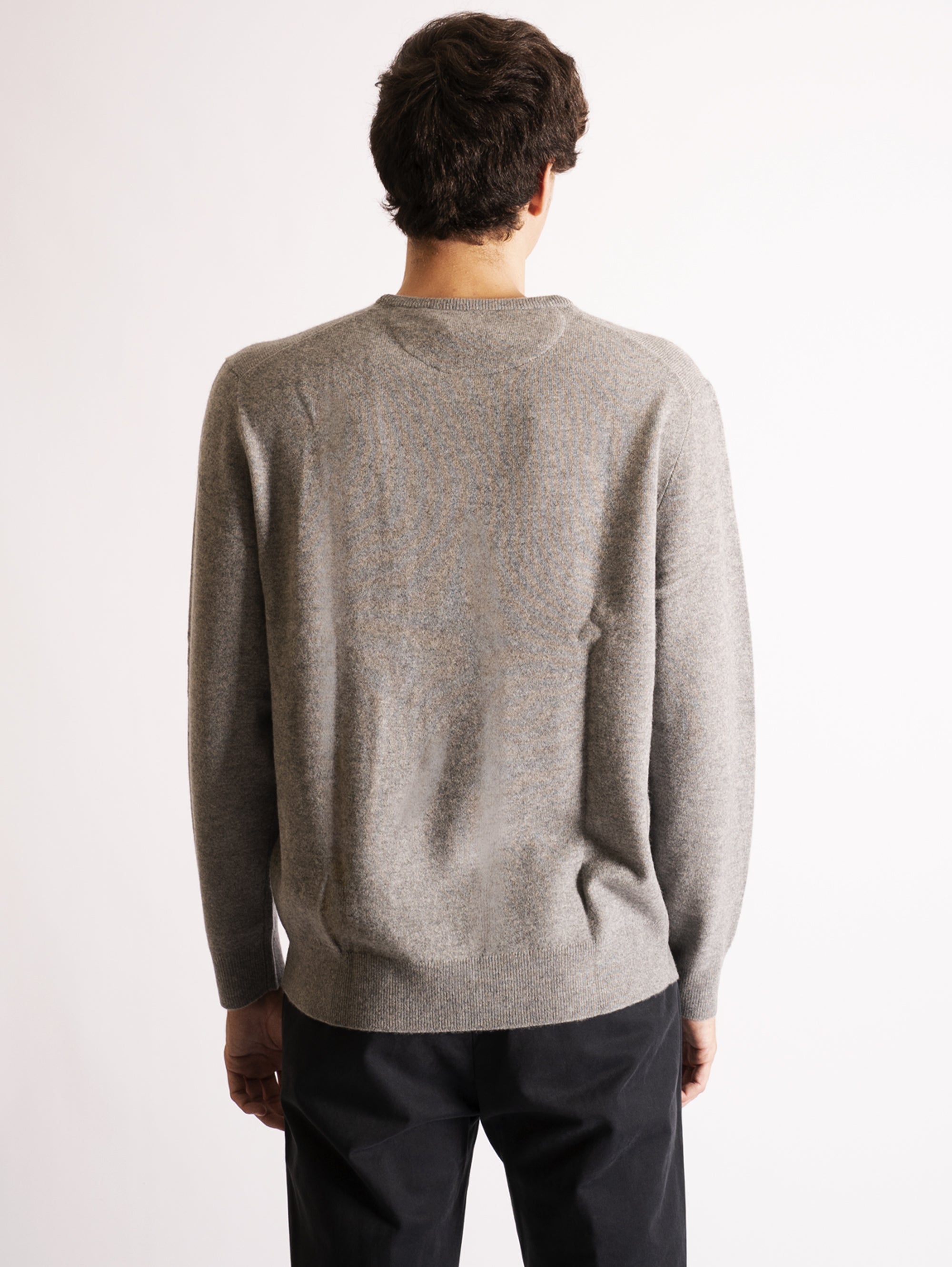 Pullover mit Rundhalsausschnitt aus grauer Wolle