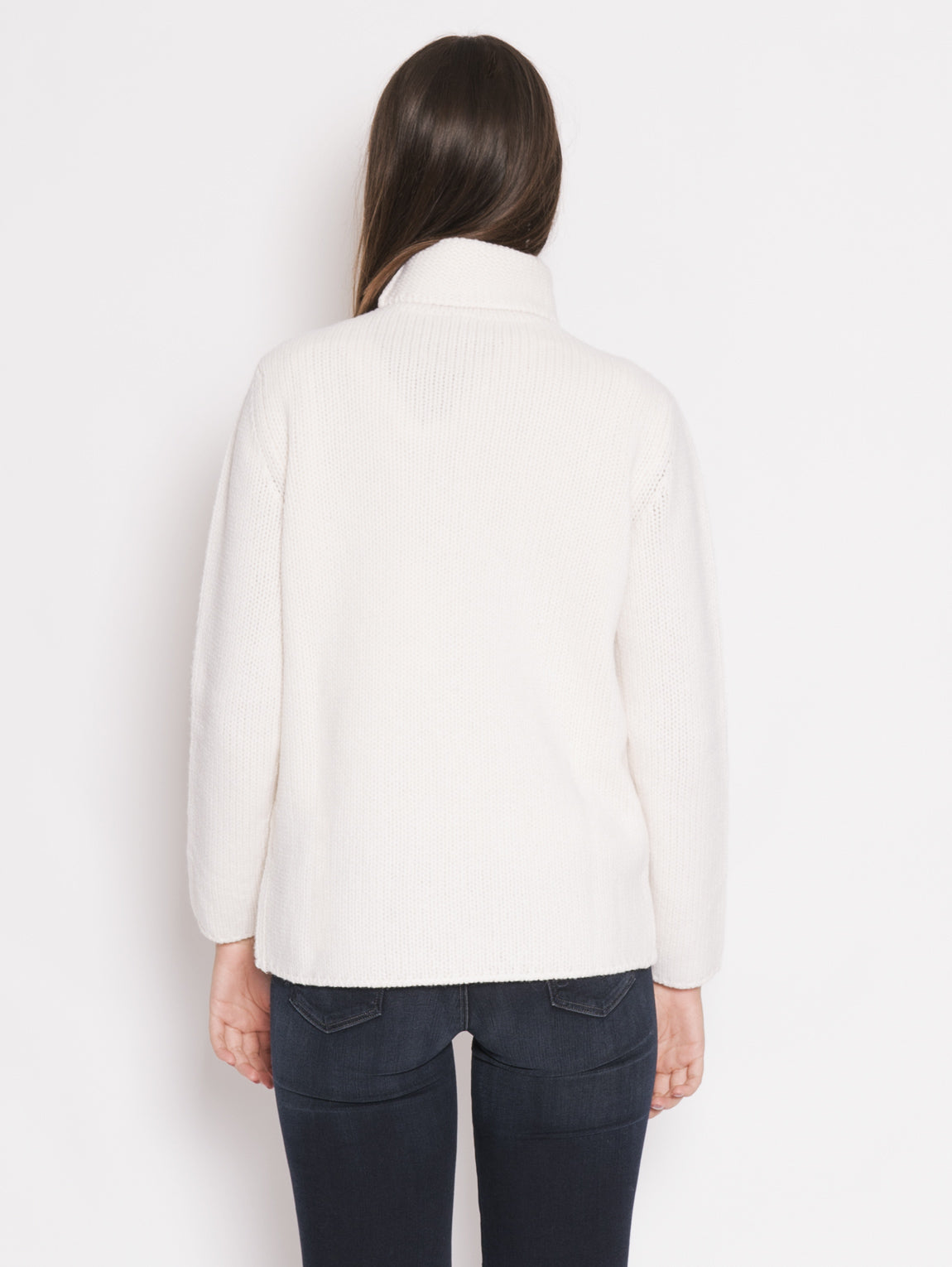 Pullover mit weißer geflochtener Vorderseite