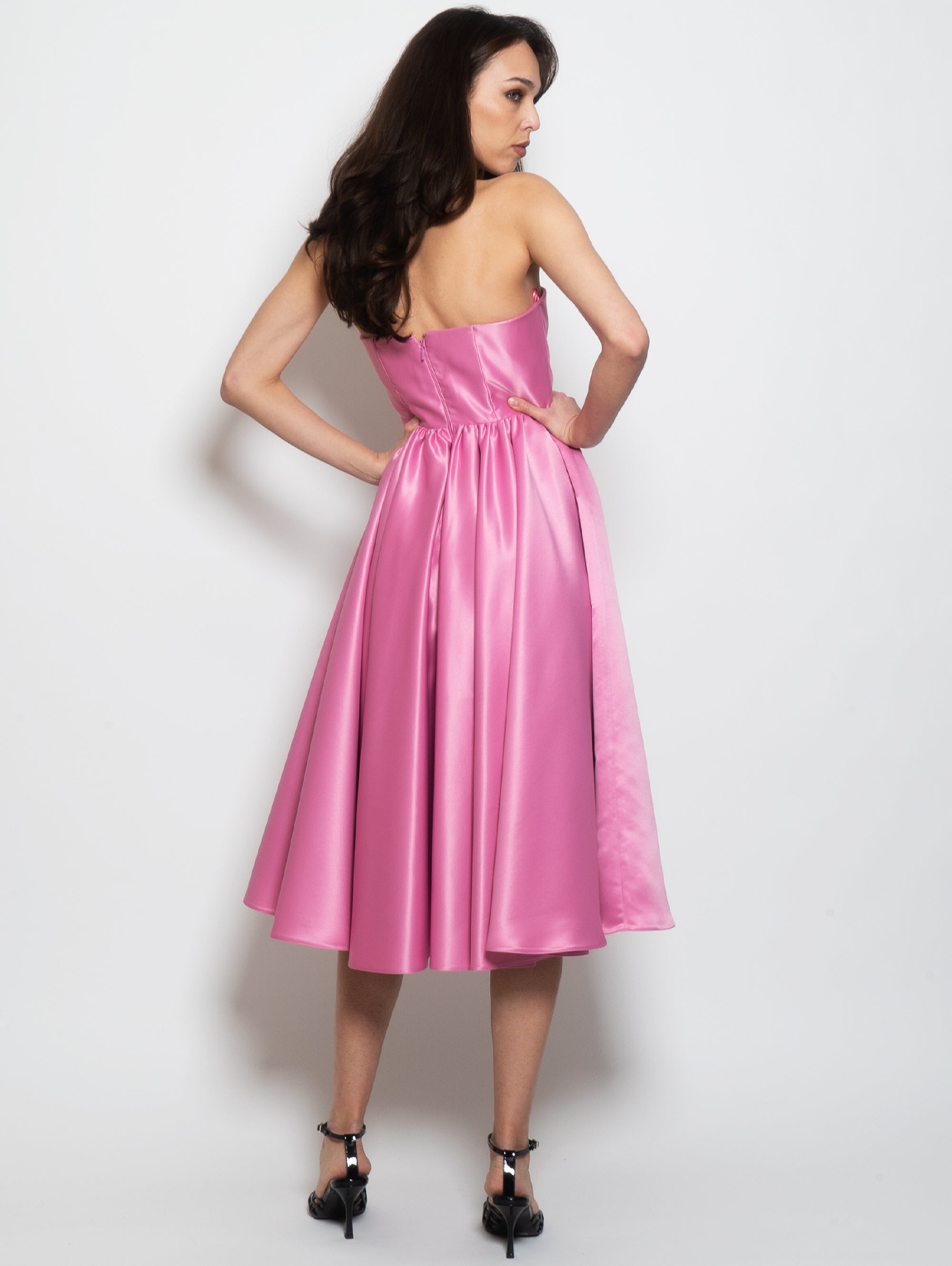 Longuette-Kleid aus rosa Duchesse