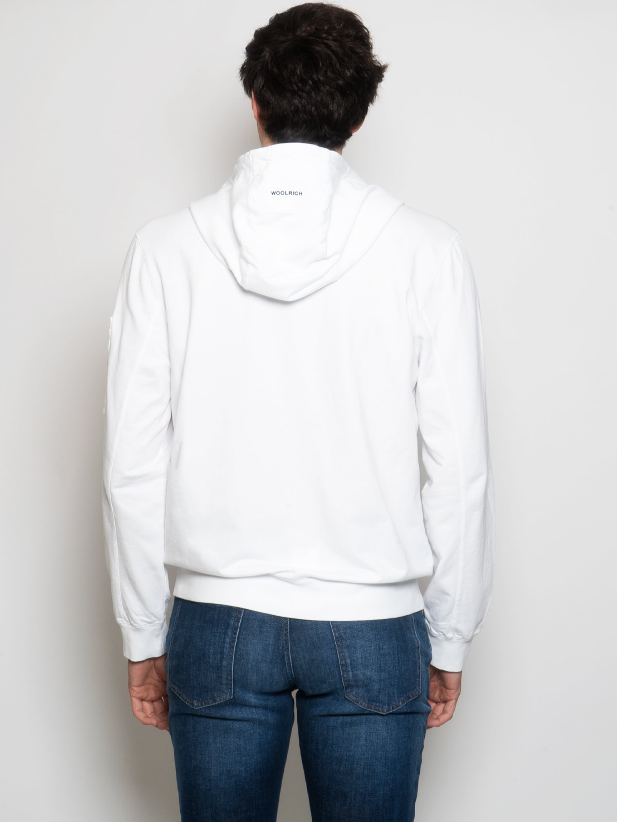 Sweatshirt mit weißer Kapuze