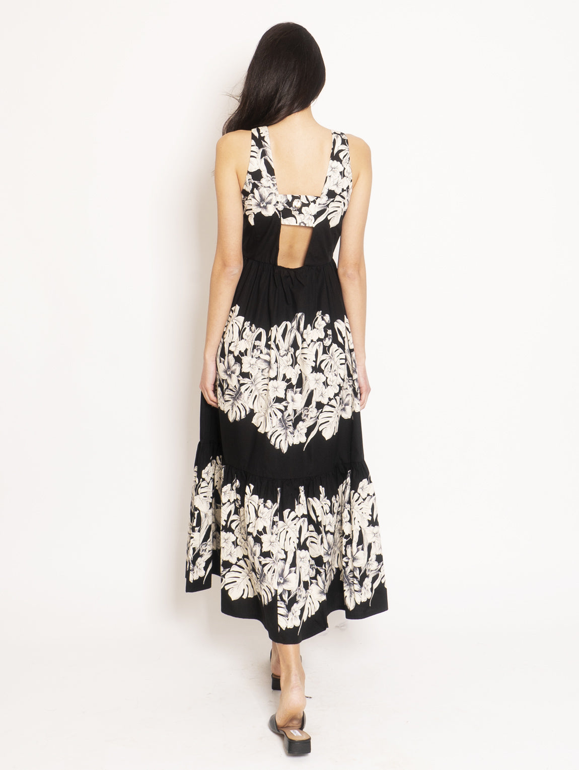 Long dress with a floral print