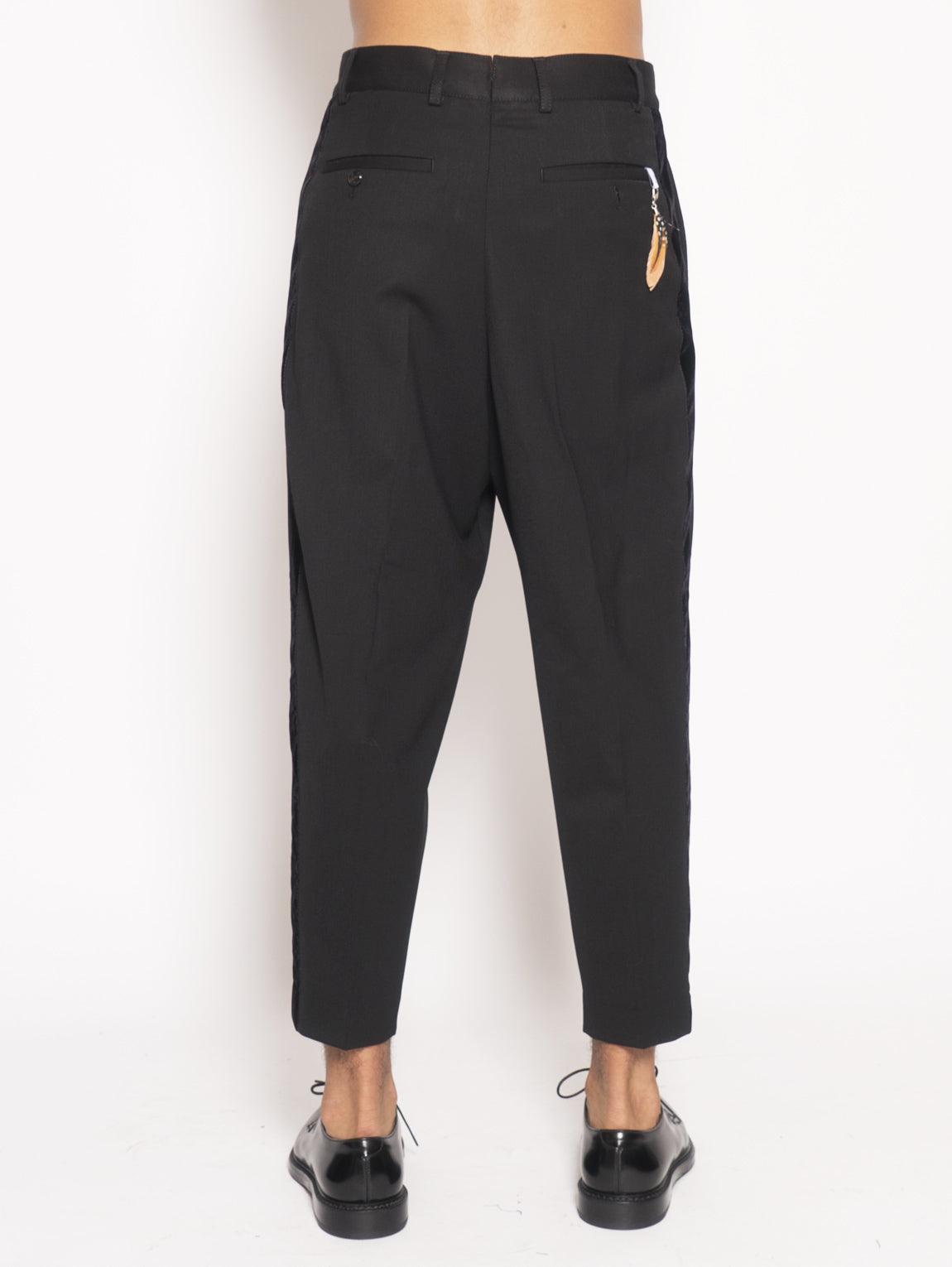 Forward trousers with black side band
